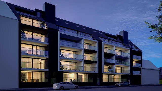 Bij avond: straatgevel van Residentie De Swaene schuin vanaf rechts